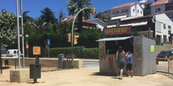 Les casetes de petards d’Arenys de Mar intensifiquen les vendes
