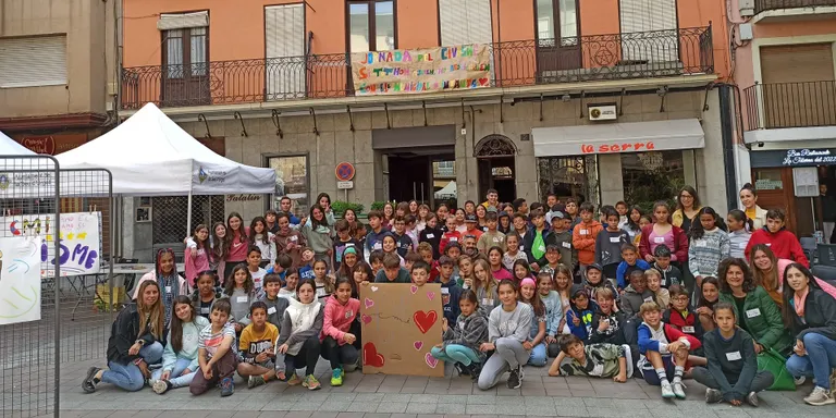 Alumnes de 5è i 6è de primària de la Seu d'Urgell i Castellciutat celebren una jornada per fomentar el civisme