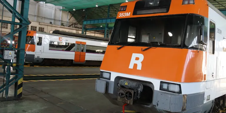 Els usuaris de Renfe poden adquirir des d'aquest dijous els abonaments gratuïts de Rodalies i Mitja Distància