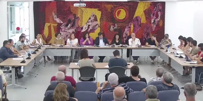 El ple aprova el nou contracte de Can Xaubet, el projecte del passatge Les Palmes i el nou organigrama organitzatiu de l'Ajuntament