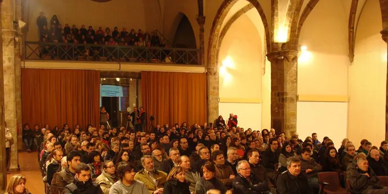 Expectació a la Seu en la xerrada sobre el nou IRFP d'Andorra