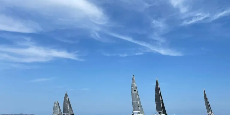 Una embarcació del Real Club Náútico de Barcelona s’imposa a la regata de creuers Vent de Dalt de Cambrils