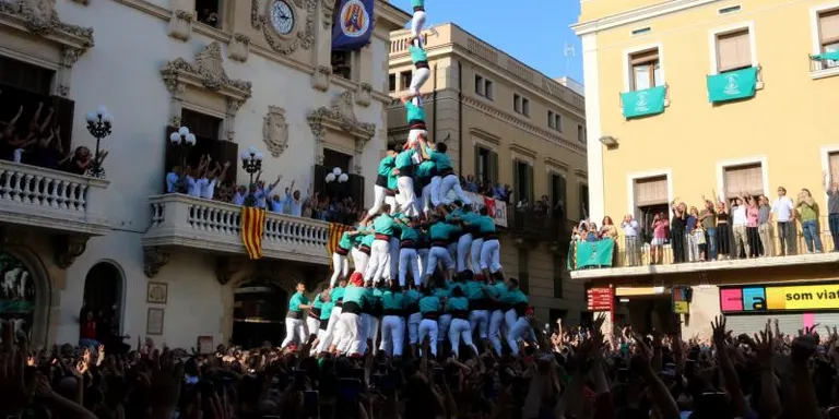 Els Castellers de Vilafranca fan l’aleta al pde9fmp