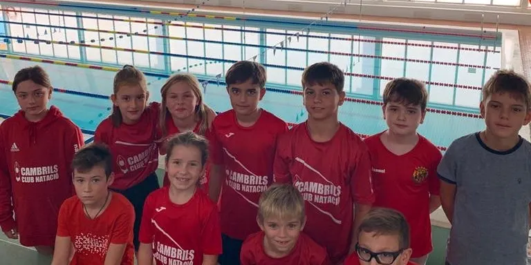 Els nedadors del Cambrils Club Natació participen a la 1a Jornada de Lliga Benjamí i Aleví