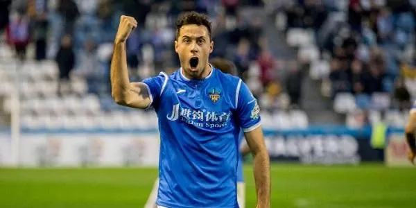 El Nàstic fitxa a Pedro Martín i ja té al ‘9’ que anhelava per iniciar la lliga