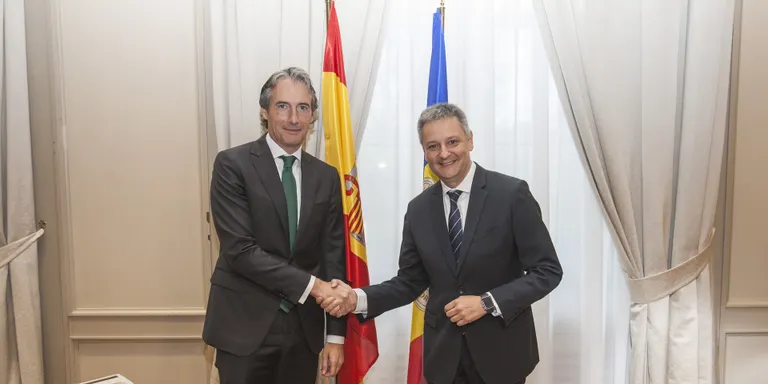 Espanya i Andorra analitzen els avenços d'operativitat a l'aeroport de la Seu d'Urgell