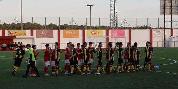 AT Roda de Berà – CE Altafulla: el líder posa a prova la reacció groc-i-negre en un nou derbi del Baix Gaià