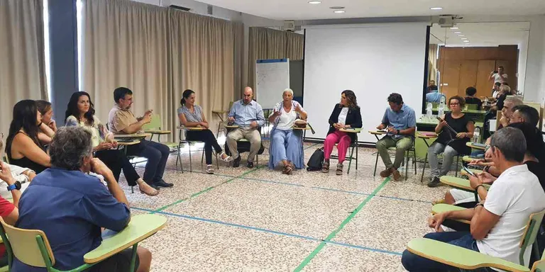 La Consellera Vilagrà es reuneix amb entitats esportives per copsar les seves demandes