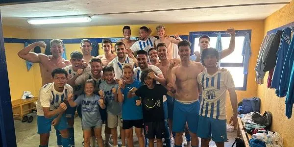 La Torre compleix davant l’Athletic Segur i manté les opcions de pujar al podi (0-4)