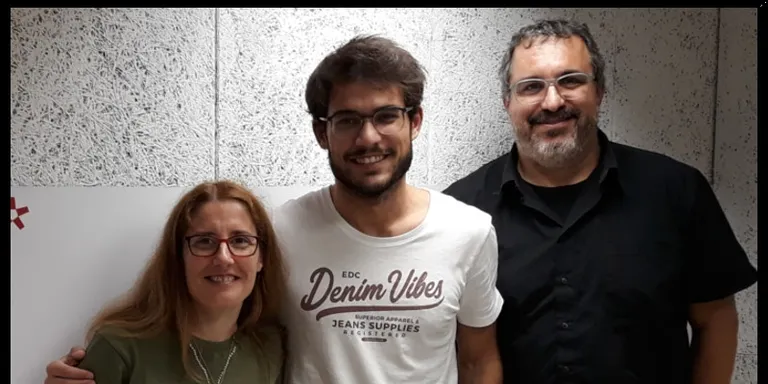 JAUME BUSOMS ens presenta el seu single 'Ungaià'