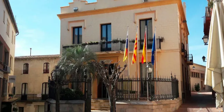 Begur modifica la taxa de residus en l'aprovació inicial de les ordenances fiscals pel 2027