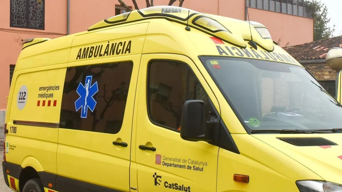 Dos veïns de Caldes, traslladats a l’hospital després de ser trobats al Parc de l’Estació amb problemes de salut pel consum de drogues
