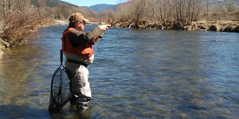 Jordi Oliveras guanya el primer selectiu del Campionat de Catalunya de pesca amb mosca, a la Seu