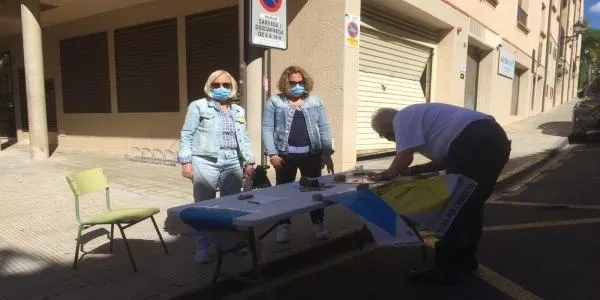 Recullen a Altafulla un centenar de signatures per l'amnistia dels presos i exiliats en menys de dues hores