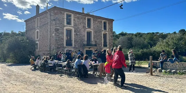 El Cau de Caldes reivindica a la rua de Carnestoltes la necessitat d’un local propi