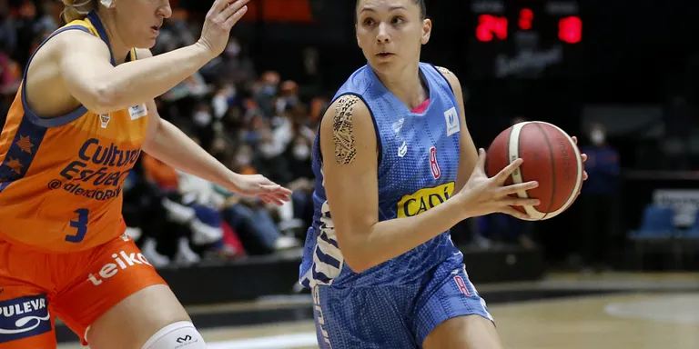 El Cadí La Seu no pot mantenir la ratxa de victòries a València (75-50) però recupera la quarta posició