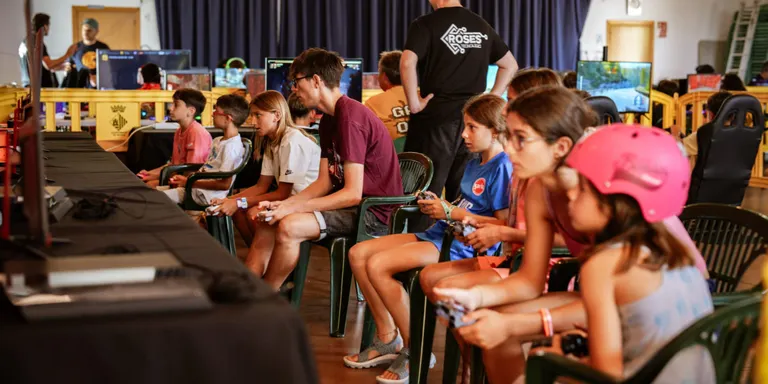 La Pixelada LAN Party s'estrena amb èxit a Esclanyà i ja prepara futures edicions