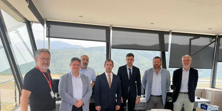 La comissió mixta de l'Aeroport Andorra-la Seu, satisfeta amb el creixement funcional de la infraestructura