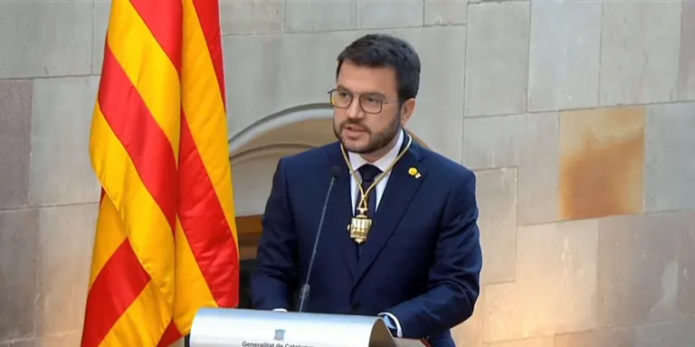 Aragonès pren possessió com a 132è president de la Generalitat en un acte sobri al Pati dels Tarongers