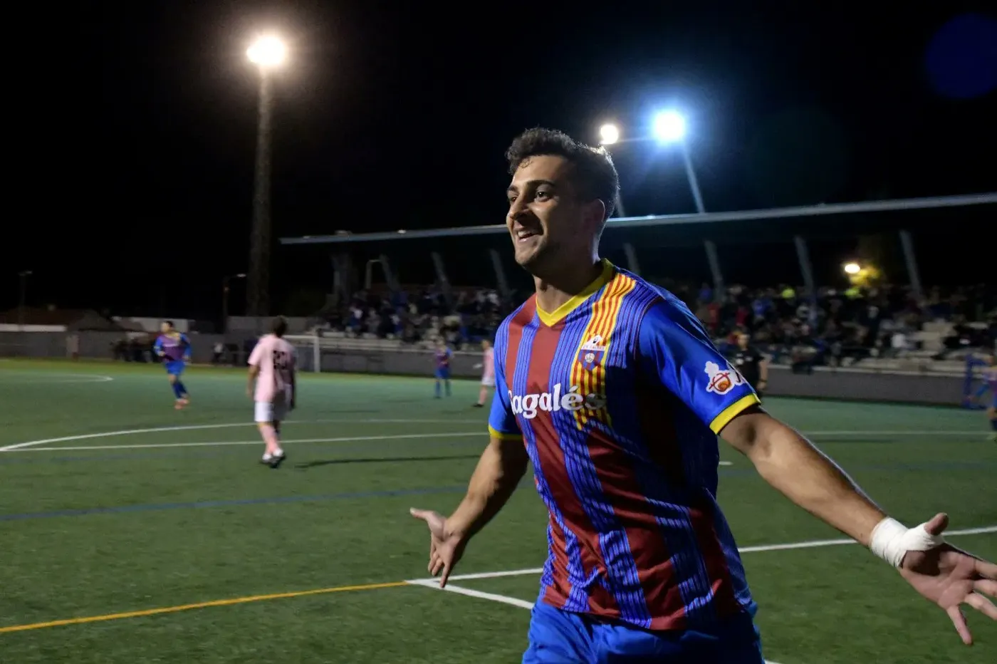 El Caldes recupera el bon to amb una golejada contra el Manlleu (4-1) i puja a la quarta posició