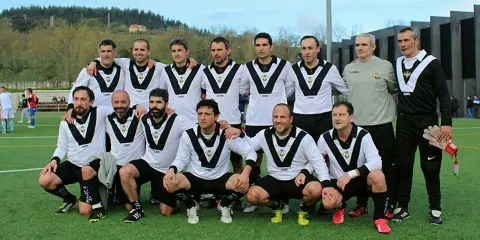 EL REAL UNIÓN DE VETERANOS ELIMINADO TRAS DERROTAR A TORRELAVEGA(2-0) Y EMPATAR CON OSASUNA(3-3)