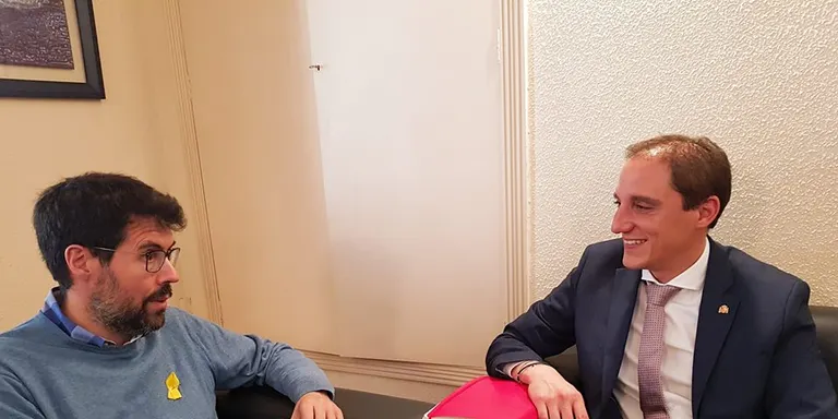 Reunió entre José Crespín i Albert Batalla a l'Ajuntament de la Seu