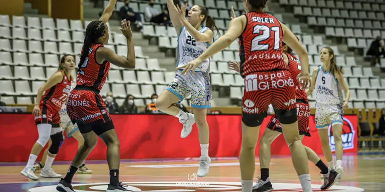Laia Flores s’incorpora a l’Spar Girona