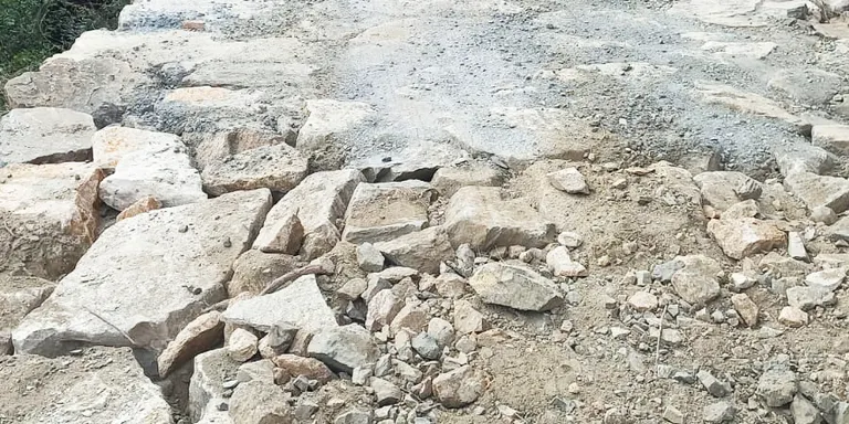 Es fan obres de millora a la carretera de Coll de Porc a l'ermita de l'Erola
