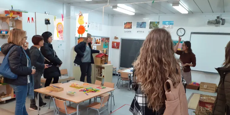 La Xarxa 0-6 de Caldes, que treballa per facilitar el pas de l’escola bressol a primària, comença la feina per al curs 2022/2023