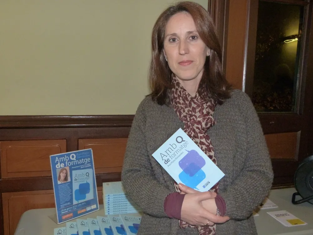 Puri Pinto, durant la presentació del seu llibre a l'Ateneu
