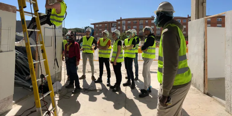 El col·lectiu Voreres segures per Rubí denuncia incivisme i perill als carrers de plataforma única