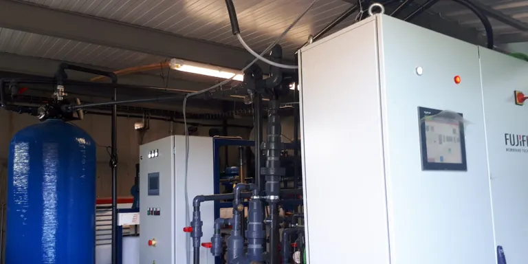 Una prova pilot a Osona mostra com l'electrodiàlisi i l'ozonització permet reutilitzar l'aigua que contenen els purins