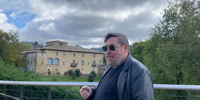 Xavier Theros publica un thriller històric amb assassinats i guerrillers a Osona i Ripollès a la primera meitat del XIX