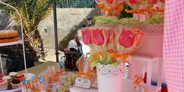 Altafulla es prepara per una Diada de Sant Jordi que coincideix amb la celebració del Dimarts de Pasqua