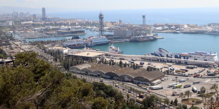 El Govern instal·larà una dessalinitzadora flotant al port de Barcelona que entrarà en funcionament cas d'emergència II
