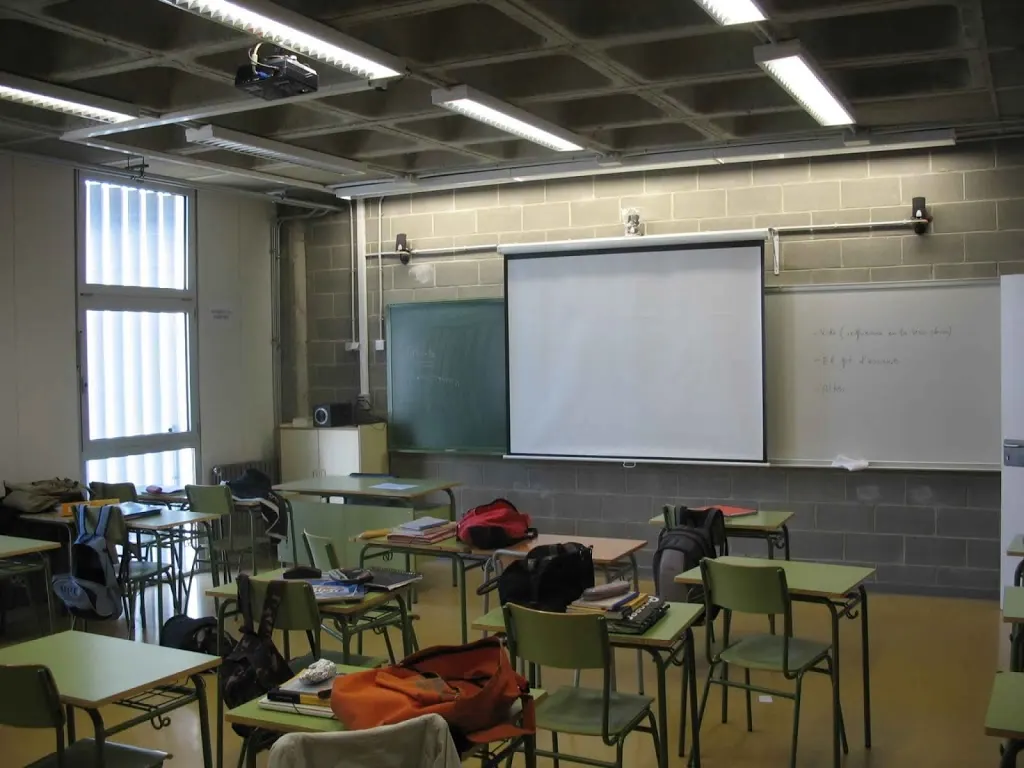 Les escoles i instituts del nostre poble expressen la seva sorpresa davant l’anunci d’avançament de l’inici del curs 2022/2023