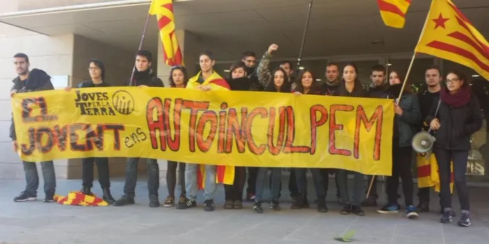 'Joves de la Terra' convoca els joves de la comarca a autoinculpar-se pel 9N als Jutjats d'Arenys