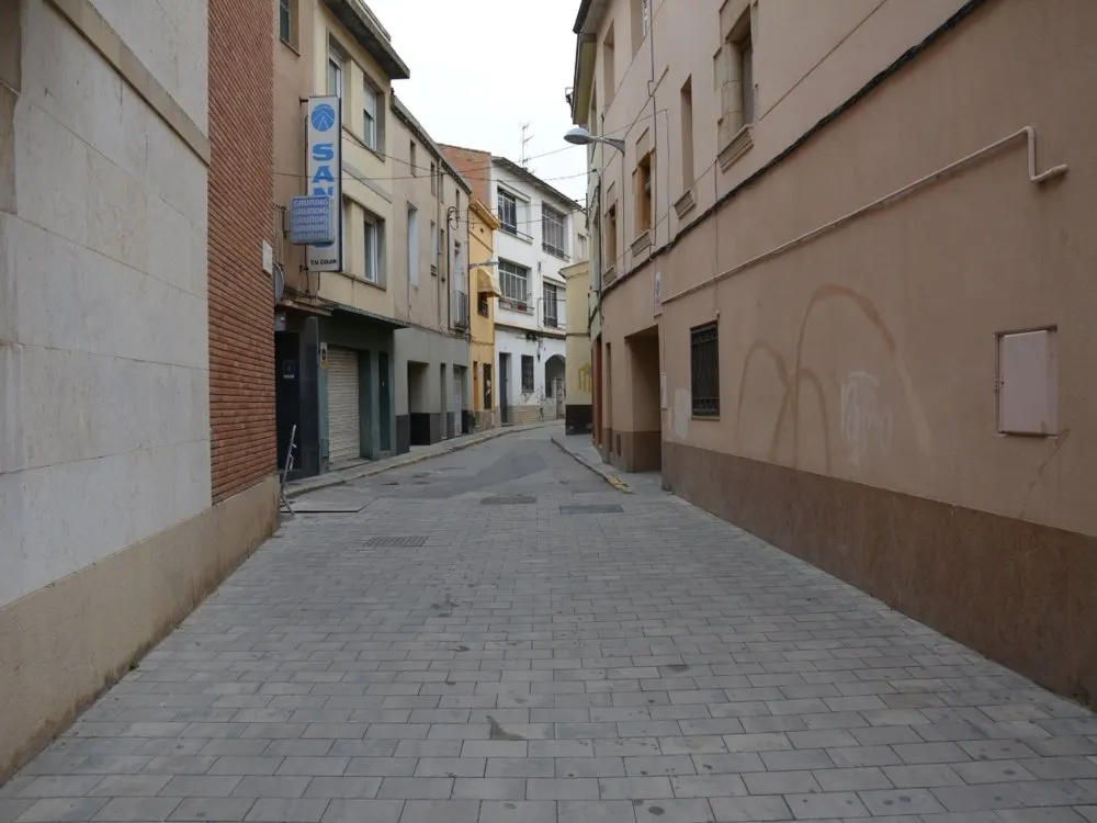 La reforma del tram del carrer Terrassa comprès entre la plaça del Doctor Guardiet i el carrer Unió