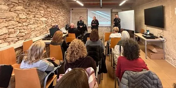 Creixell imparteix una xerrada sobre ‘Violències sexuals a la dona en l’àmbit de les xarxes socials’