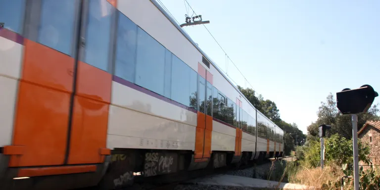 La plataforma 'Perquè no ens fotin el tren' denuncia la supressió del Tren Blanc de l'R3