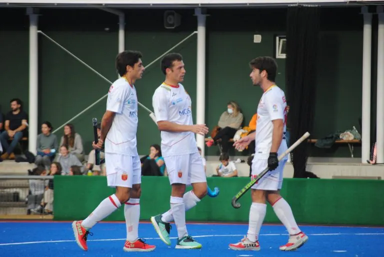 Max Caldas presenta la llista de convocats dels “red-sticks”