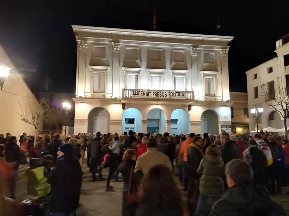 Concentració multitudinària per demanar la llibertat dels polítícs i líders polítics empresonats
