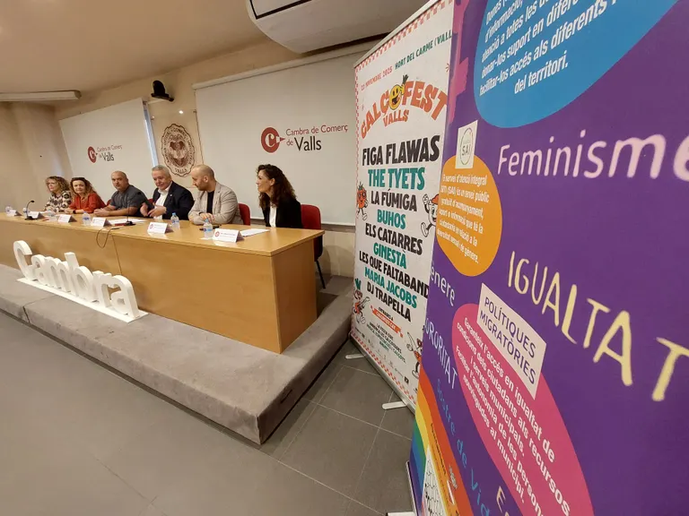 Restaurants i comerços es bolquen amb el Calçofest