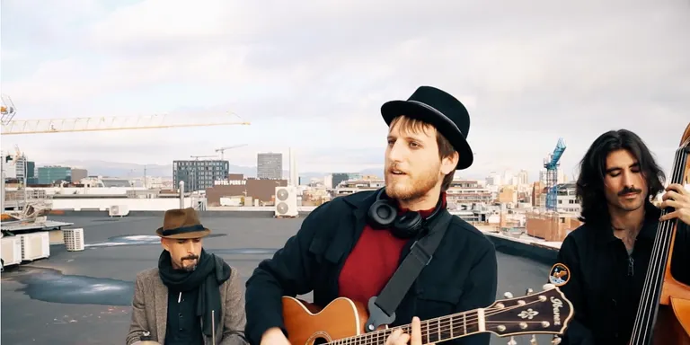 El grup pinedenc Saüc en flor estrena videoclip