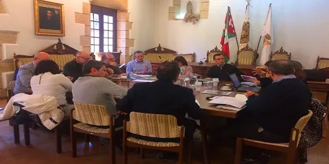 RESPONSABLES DEL PARQUE TECNOLÓGICO DE GIPUZKOA MUESTRAN EL DOCUMENTO PRE-AVANCE DEL PLAN DE COMPATIBILIZACIÓN