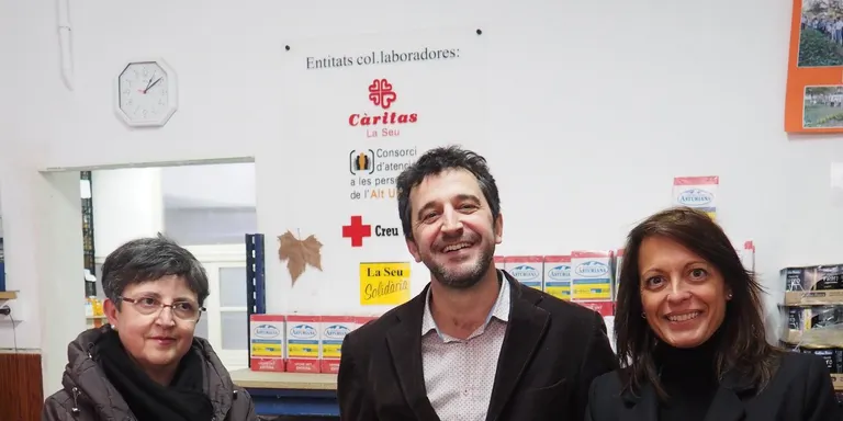 Aliments per la Solidaritat rep una donació de cinc lots d'Embotits Obach