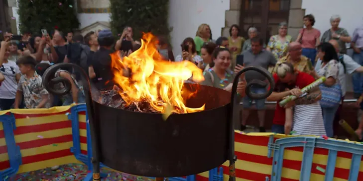 Una cinquantena de persones s'han apuntat per anar a buscar la Flama del Canigó