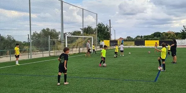 El CE Altafulla i el CB Altafulla han reprès els entrenaments amb l’esperança de no patir una nova aturada