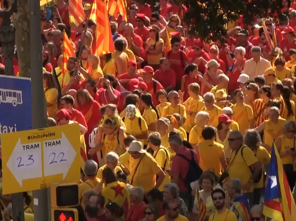 Molts rubinencs, a la gran V de la passada Diada (Arxiu)
