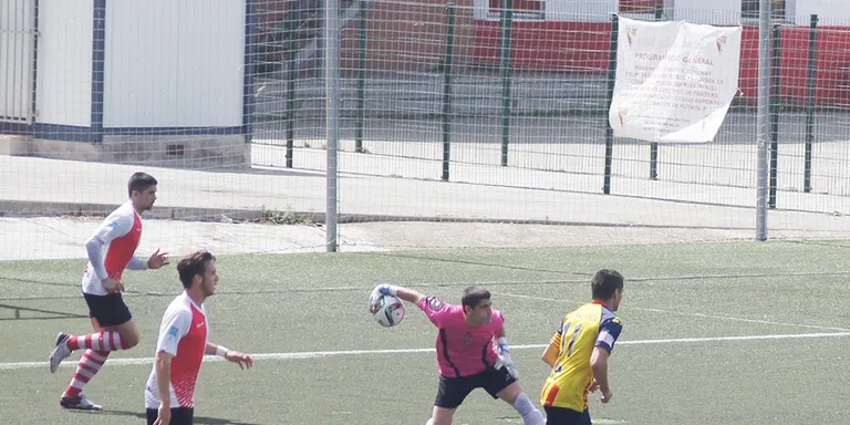 Victòria per seguir vius a la Tercera Divisió